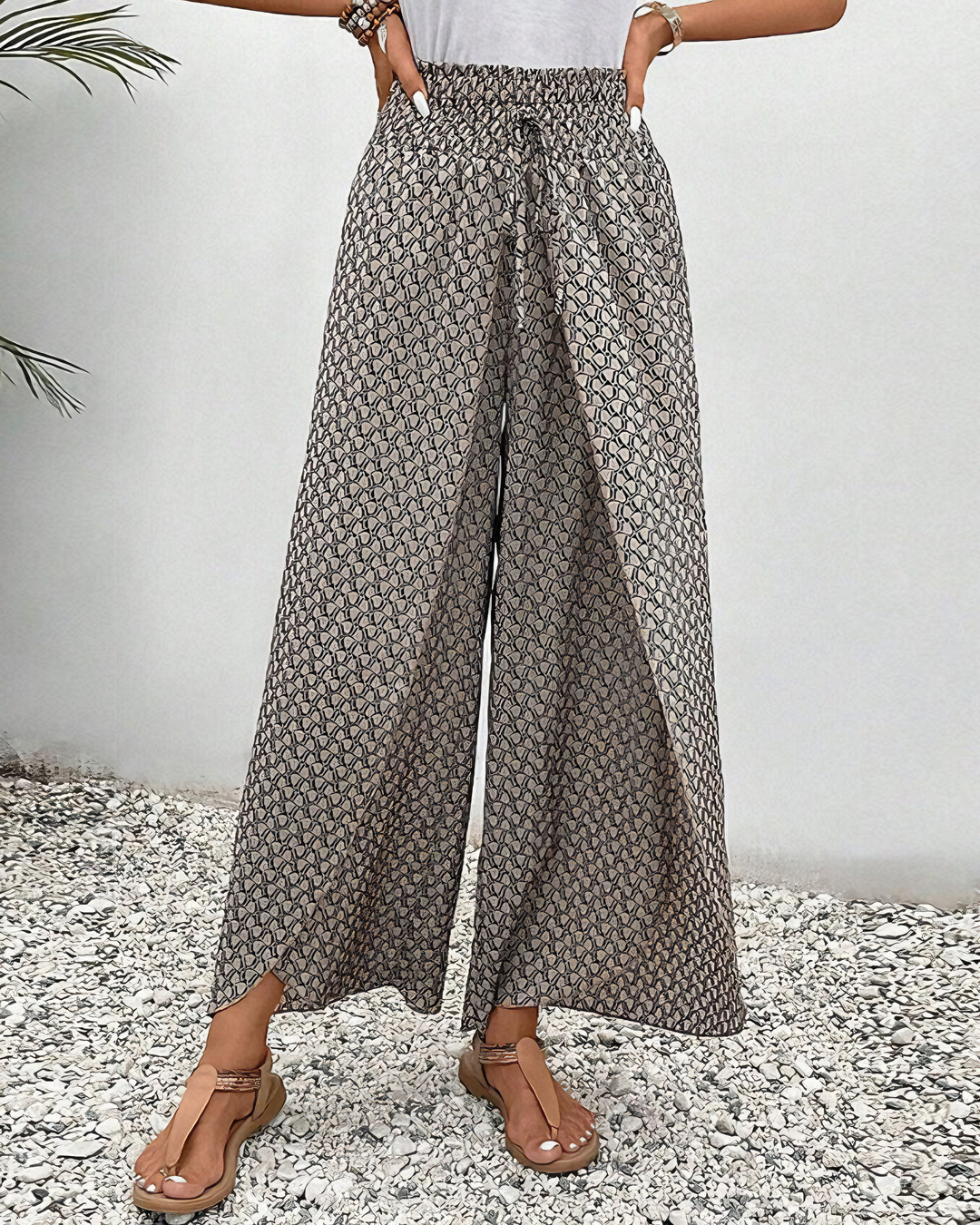 Pantalon ample pour femmes, style décontracté chic. Parfait pour le printemps et l'été, alliant mode et confort tendance.