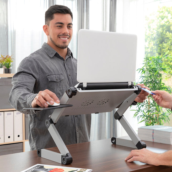 Bureau portable multifonction avec refroidisseur intégré pour ordinateur portable et tablette.