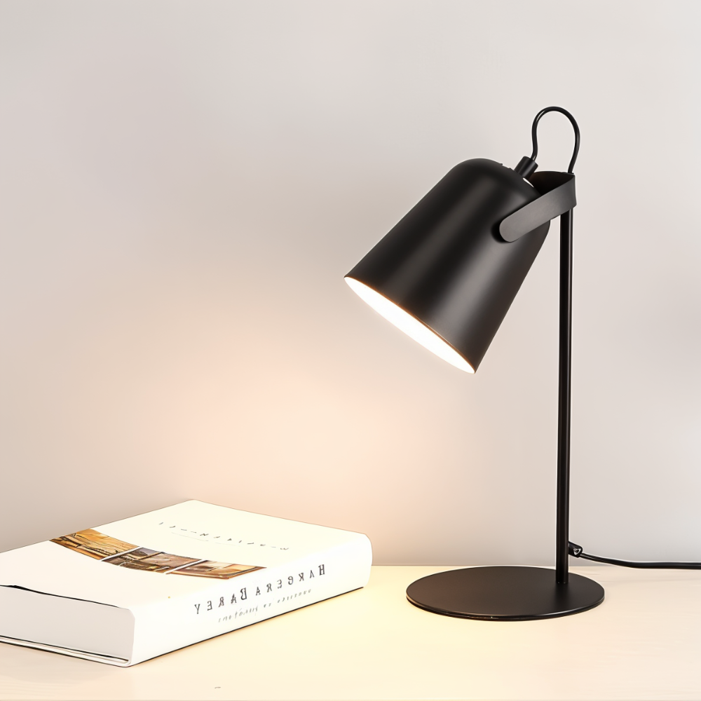 Lampe de table design moderne rotative, éclairage doux. Idéale pour lecture, bureau ou comme lampe de chevet.
