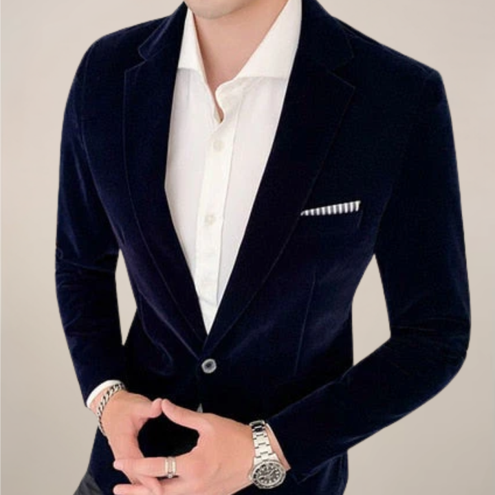 Blazer formel homme, idéal pour une tenue habillée. Son design élégant apporte une touche de sophistication classique.