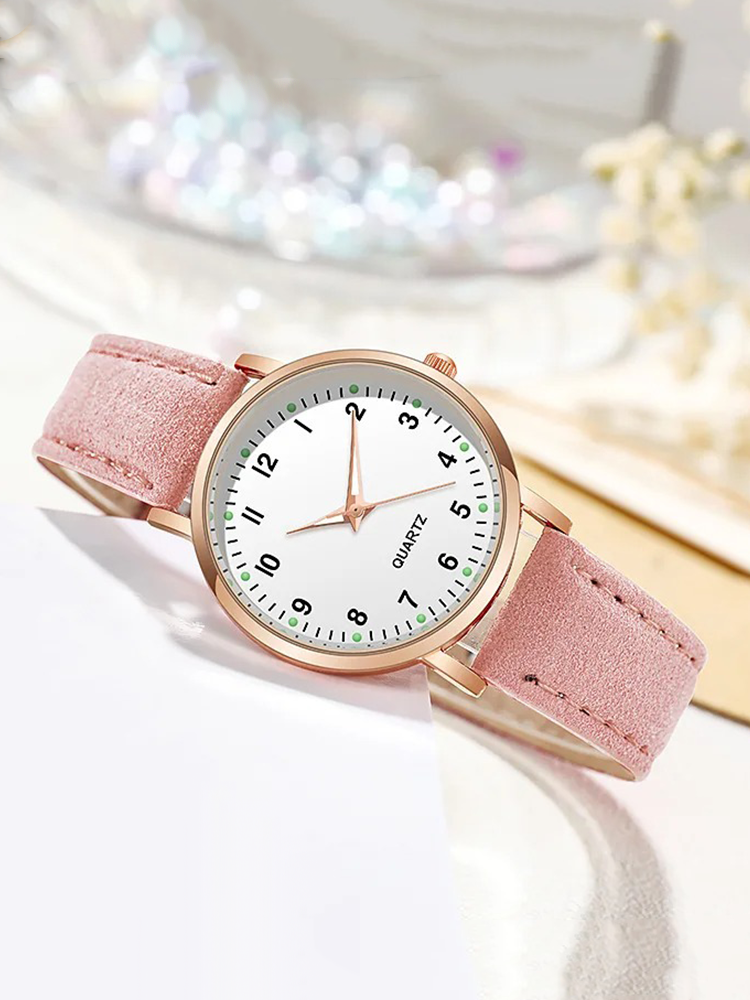 Montre chic pour femme, mouvement quartz, bracelet en cuir rose doré. Cadeau élégant, horlogerie mode.