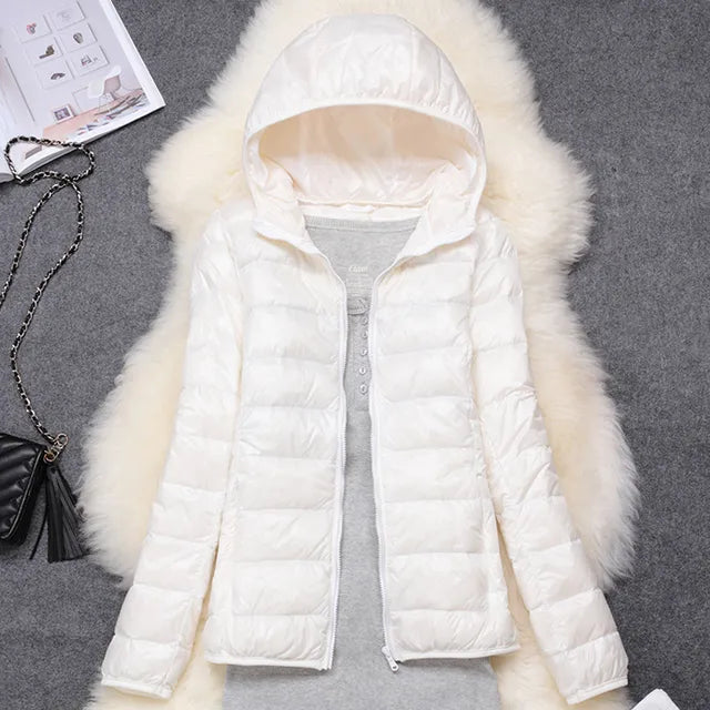 Veste chaude femme hiver, ultra-légère et facile à ranger. Confort et élégance.