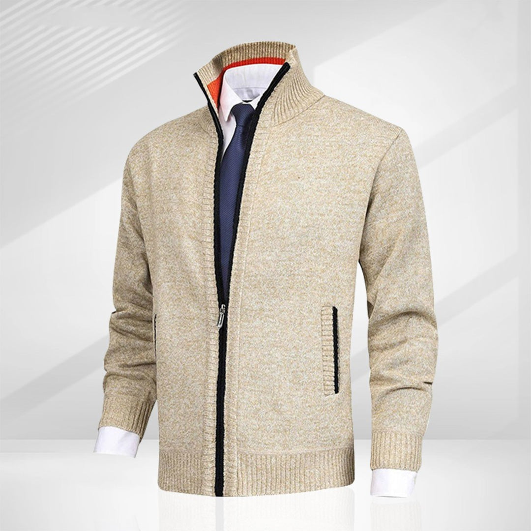 Gilet cardigan homme Lucas noir, style classique et élégant, parfait pour l'automne-hiver.