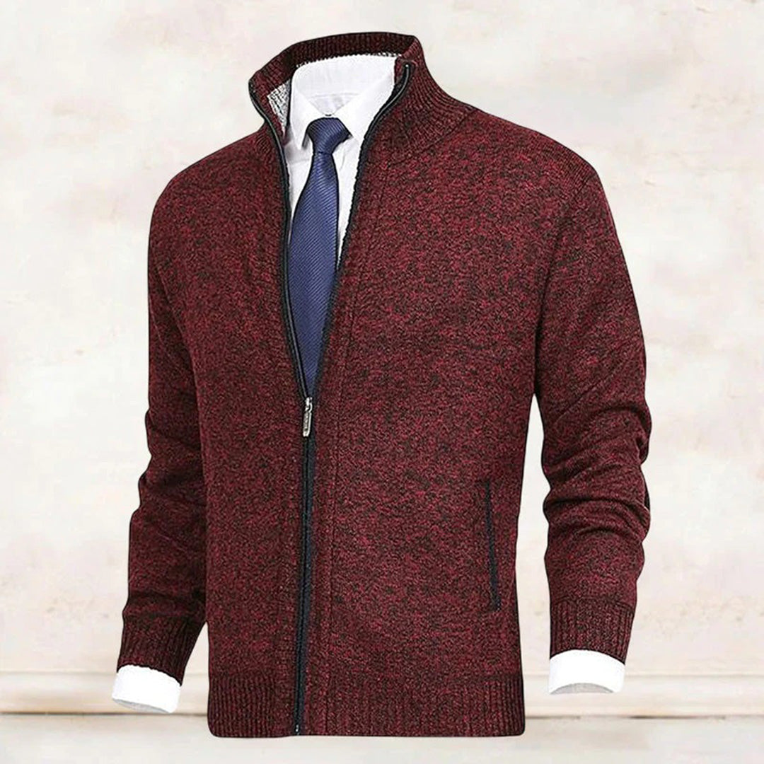 Vue rapprochée du tissu du cardigan Lucas, montrant la qualité et la texture de la maille.