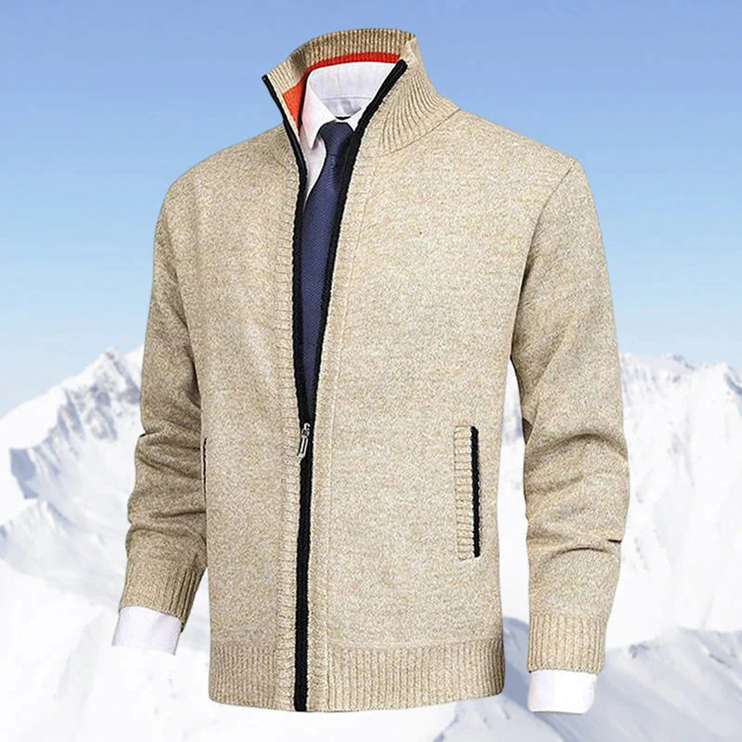Vue de face du gilet Lucas pour homme, couleur unie, idéal pour un look élégant et décontracté.