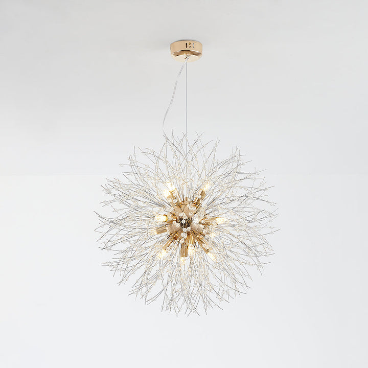 Luminaire suspension LED design pour salle à manger. Éclairage moderne avec style chrome, ambiance sophistiquée.