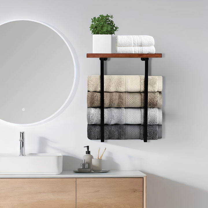 Porte-serviettes mural double élégant, bois clair et métal, design épuré pour salle de bain contemporaine.