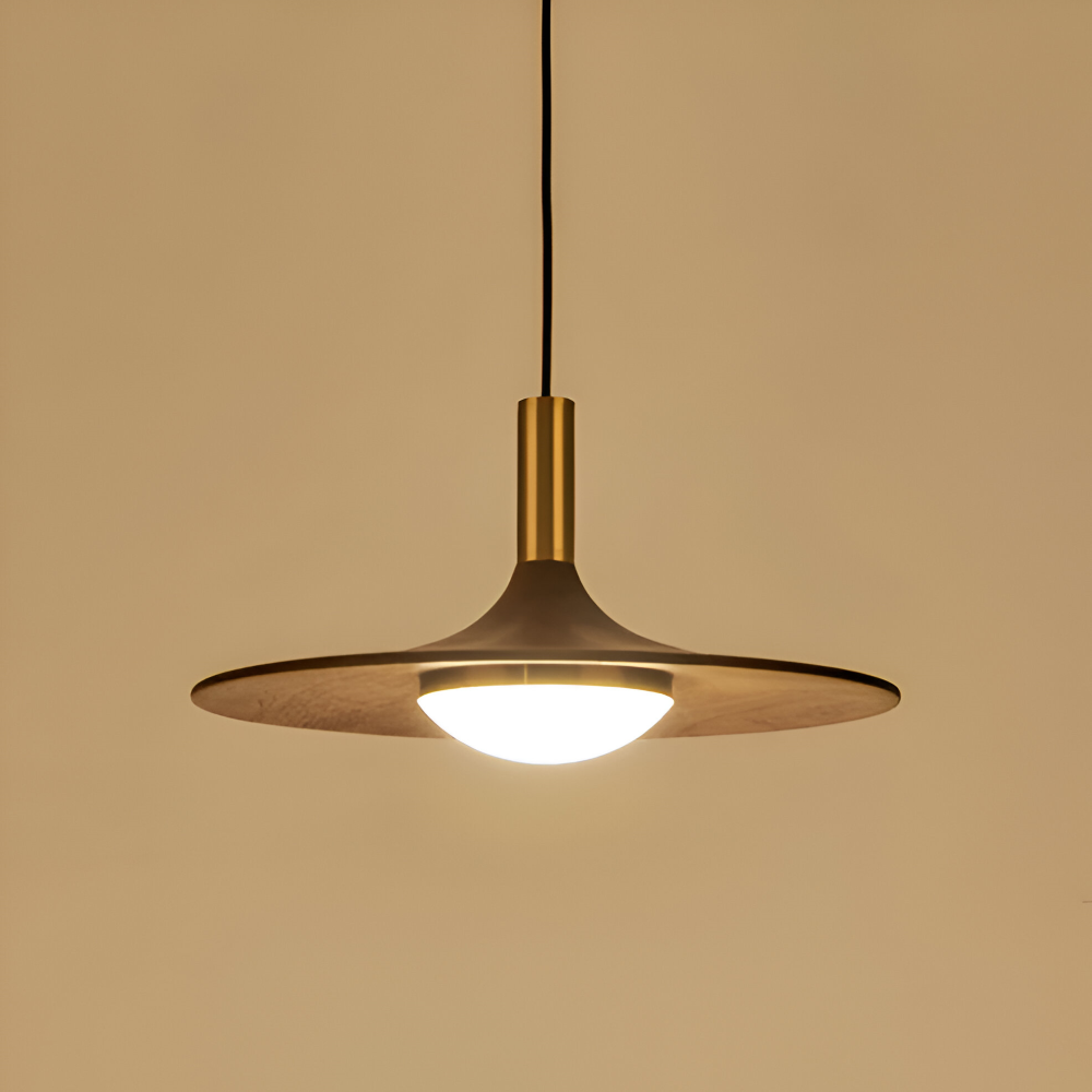 Suspension LED nordique ronde, éclairage minimaliste pour un intérieur contemporain.