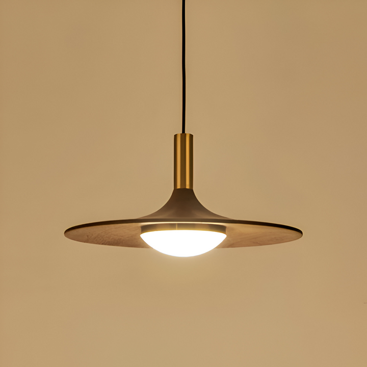 Suspension LED nordique ronde, éclairage minimaliste pour un intérieur contemporain.