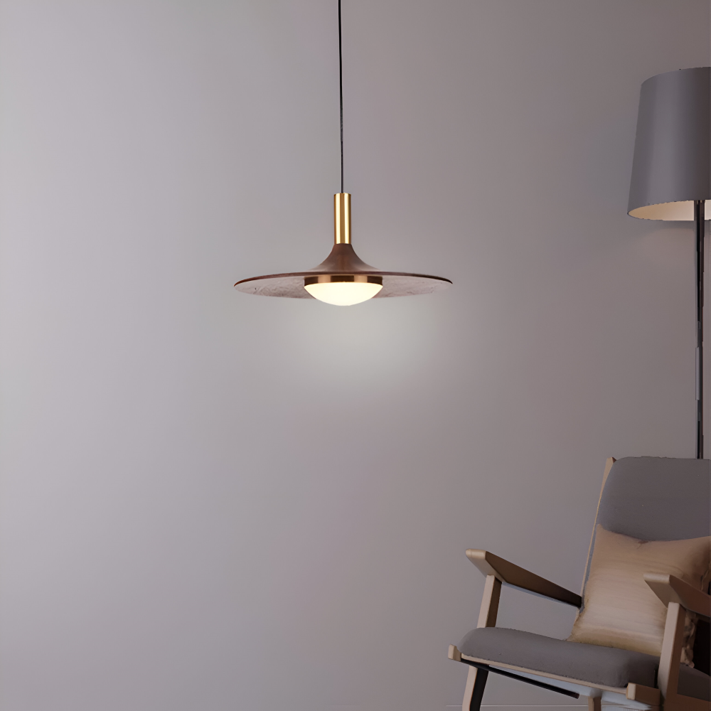 Suspension LED ronde, style nordique épuré, éclairage d'intérieur contemporain.