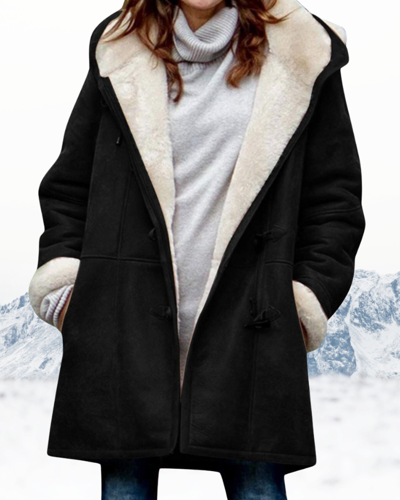 Vue détaillée du manteau duffle femme, coupe longue avec capuche, idéal pour rester au chaud et stylée en hiver.