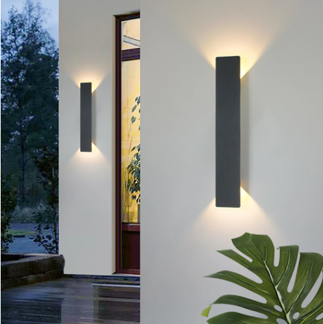 Applique LED extérieure Aqualume, design moderne, étanche IP65. Éclairage mural élégant pour jardin, terrasse ou façade.
