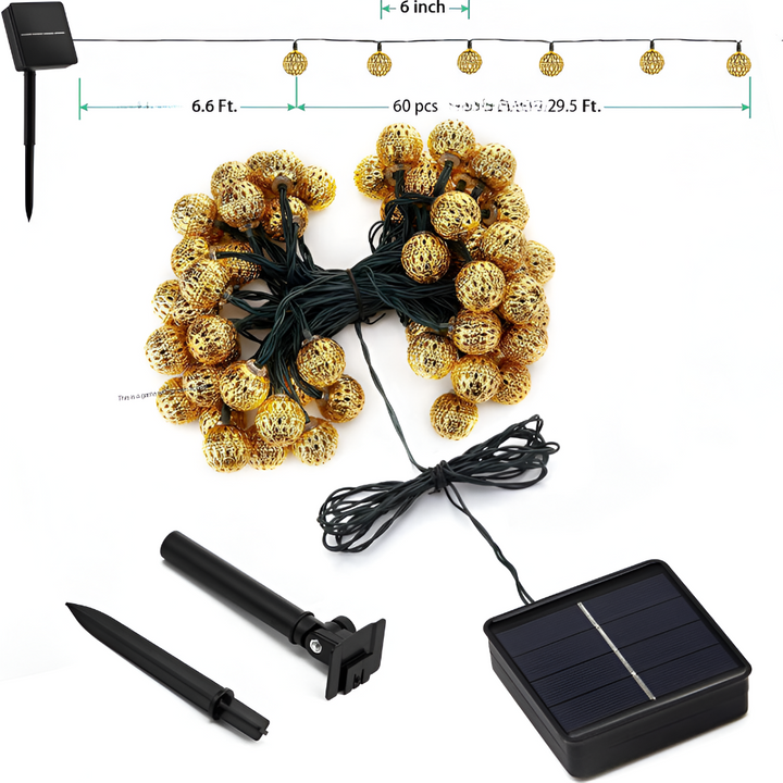Créez une ambiance orientale unique avec cette guirlande solaire LED à lanternes marocaines pour votre jardin.