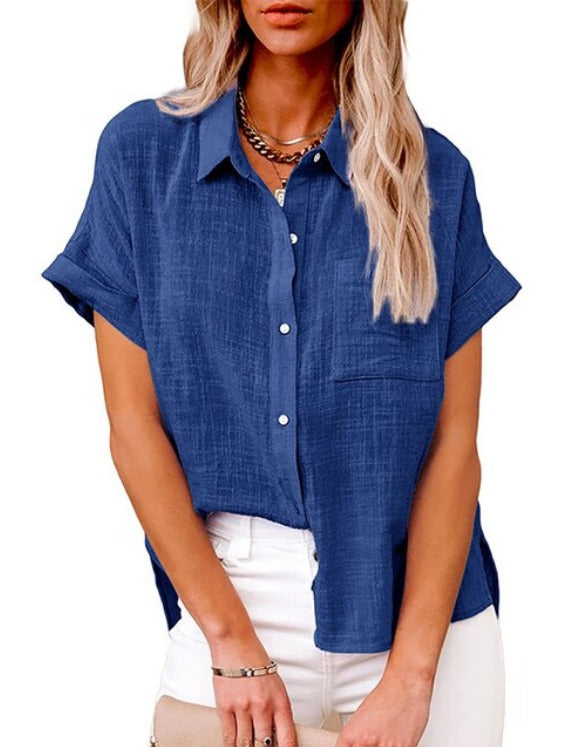 Vêtement femme moderne, chemise légère à manches courtes, idéale pour été et printemps, style chic décontracté.