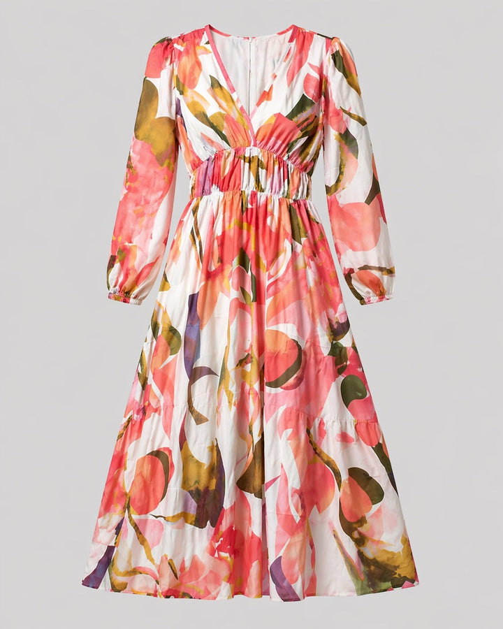 Tenue chic: robe fleurie élégante pour femme. Idéale pour occasions spéciales, mariages d'été ou soirées printanières.
