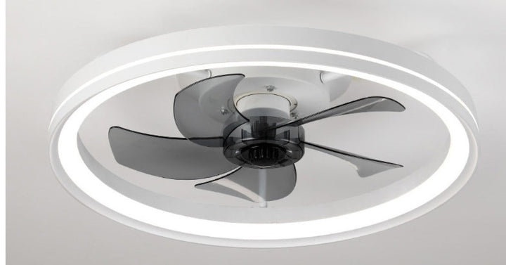Ventilateur de plafond LED moderne avec fonctions intelligentes et télécommande, optimisant confort et luminosité.