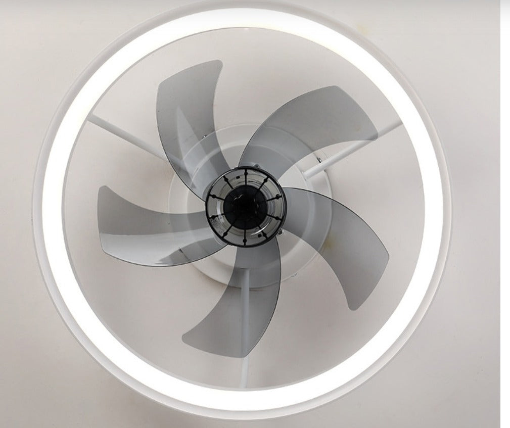Luminaire ventilateur de plafond LED design, silencieux et économe, contrôlable à distance pour une ambiance parfaite.