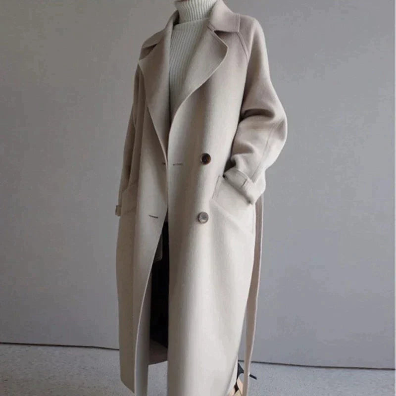 Manteau long Isabelle, dos élégant, style intemporel et chic pour femme.