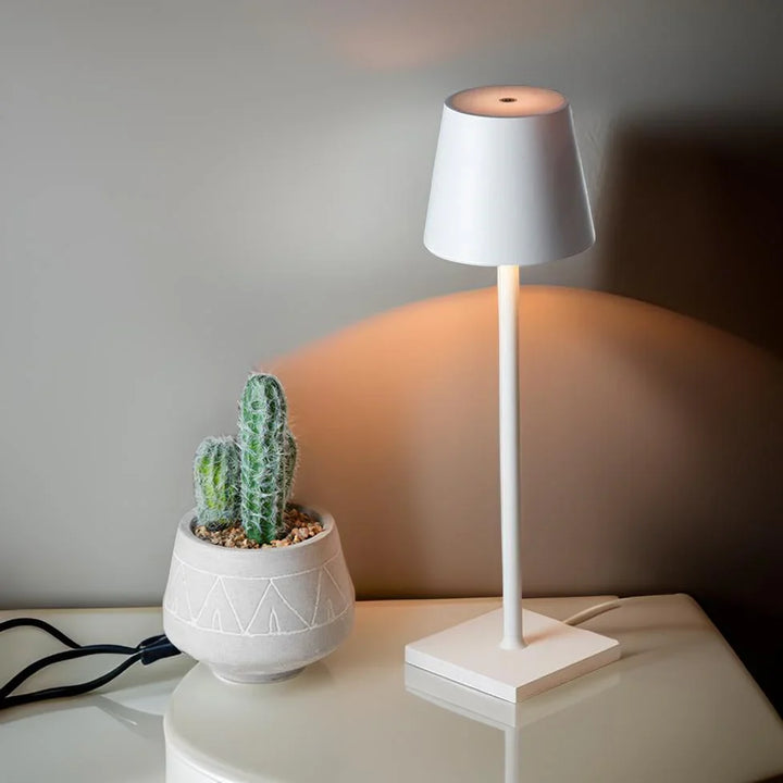Lampe LED d'appoint sans fil, variateur d'intensité, pour un éclairage polyvalent intérieur/extérieur.