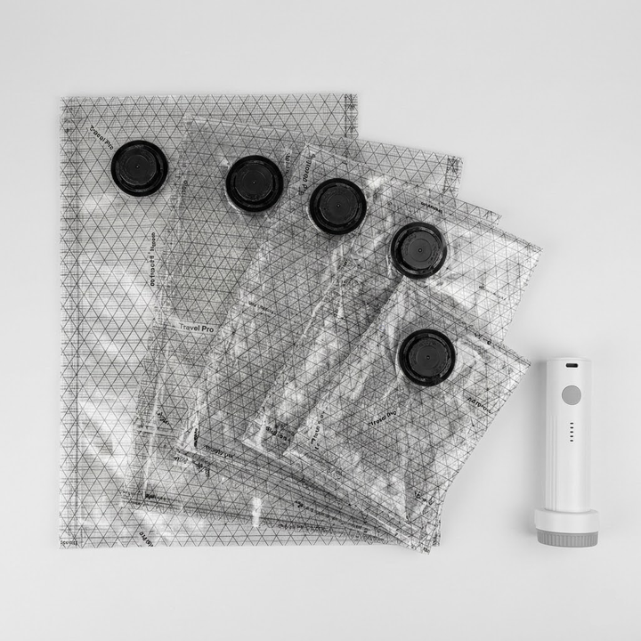 Sacs sous vide durables protégeant vêtements et literie de l'humidité et de la poussière, rangement long terme.