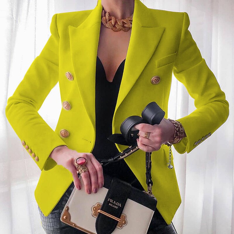 Veste blazer femme, polyvalente et élégante, parfaite pour un look chic et professionnel.