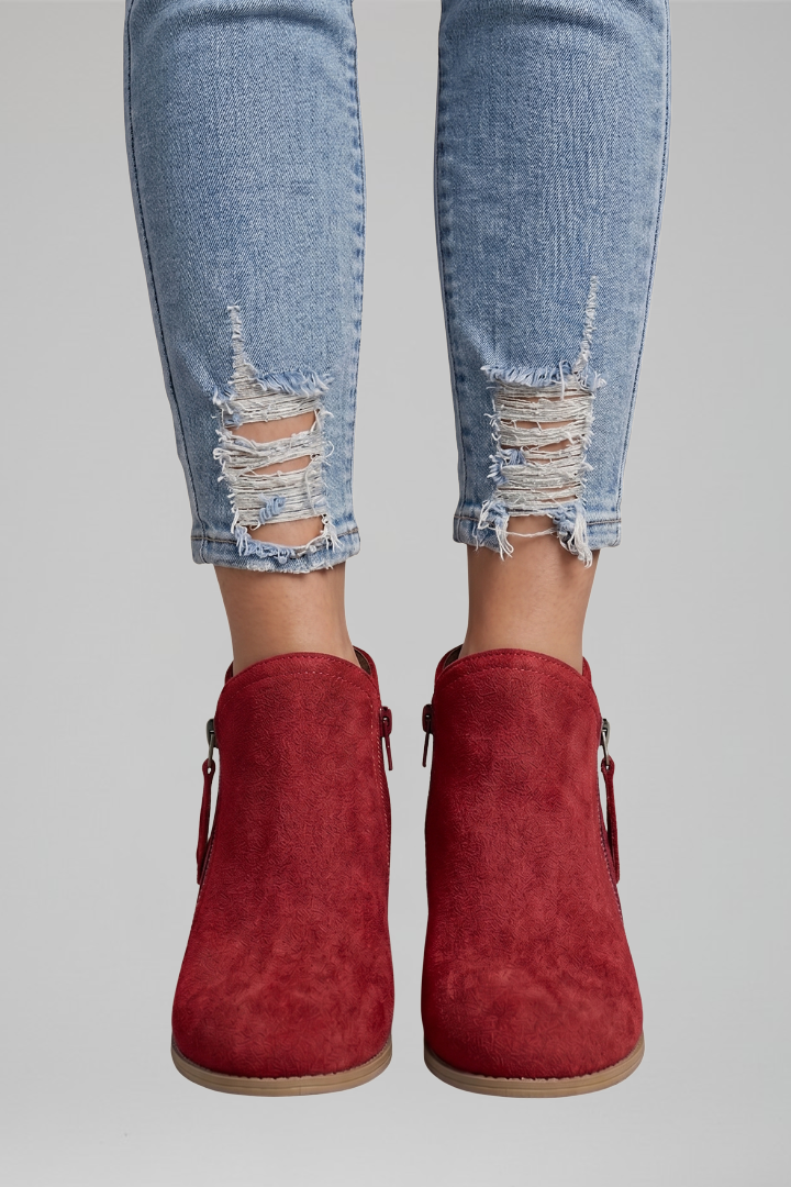 Chaussures d'hiver femme Sylvie, bottines confortables avec texture, fermeture éclair pratique, élégantes.