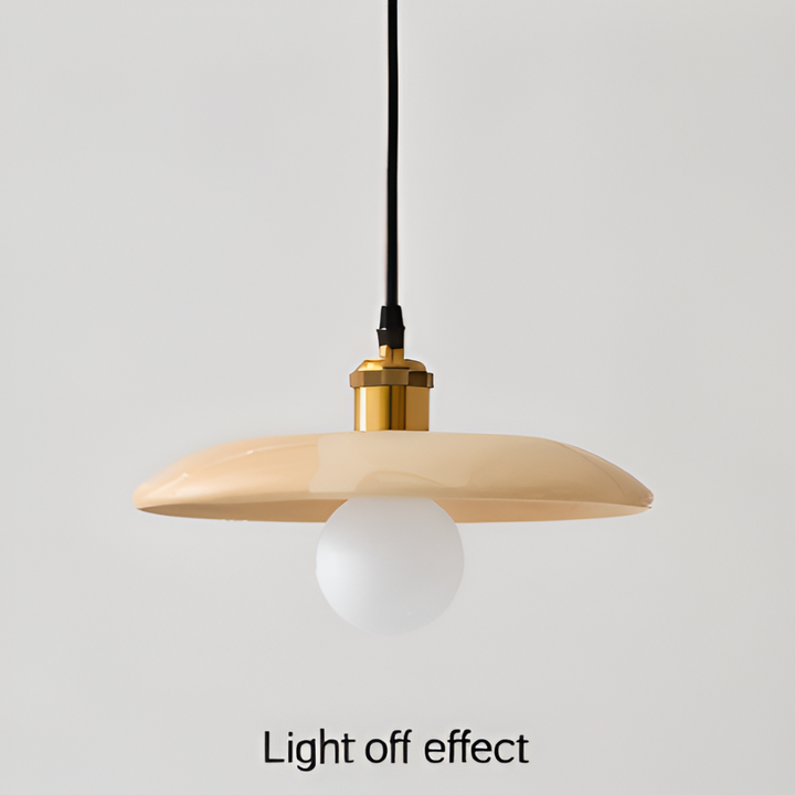 Suspension en bois de chêne, design japonais, éclairage doux idéal pour salon ou chambre.