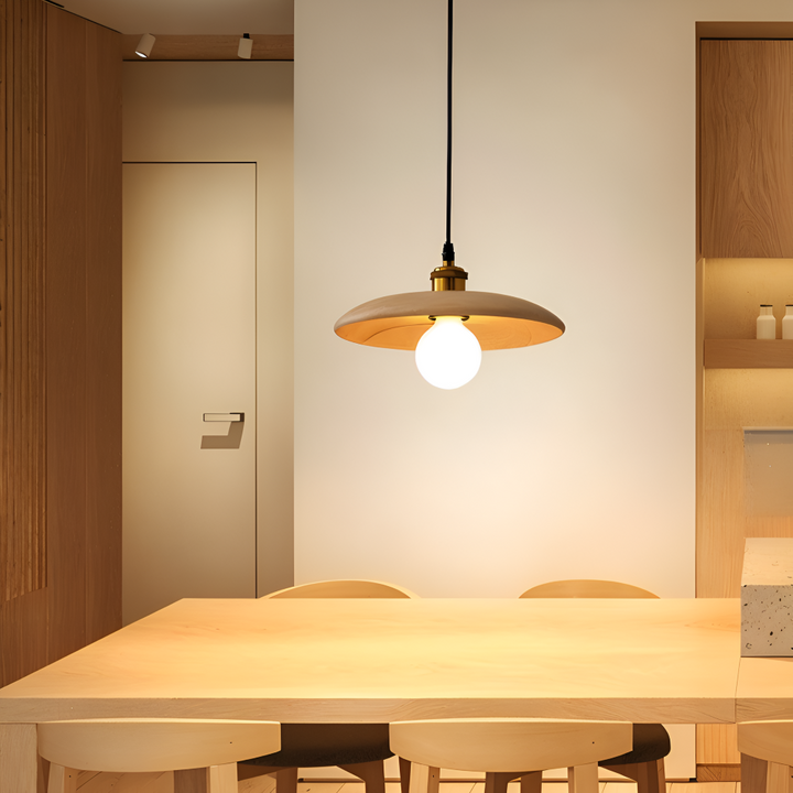 Plafonnier suspension en bois de chêne, design japonais, apporte une touche naturelle et moderne.