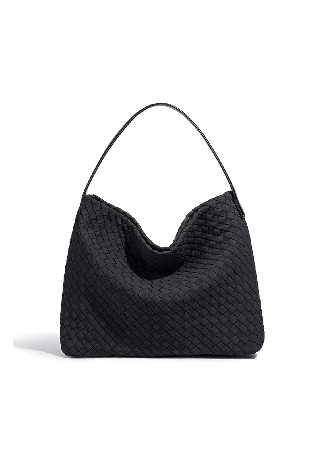 Grand sac femme tressé en synthétique, format polyvalent pour toutes les envies et occasions.