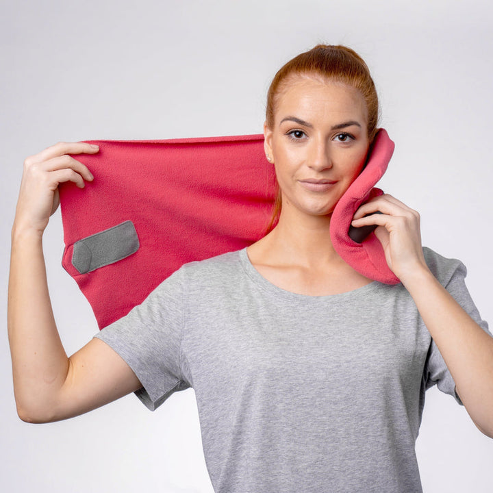 Coussin de voyage femme Wylie. Ergonomique, mousse à mémoire pour un soutien nuque parfait. Idéal confort avion/train/voiture.