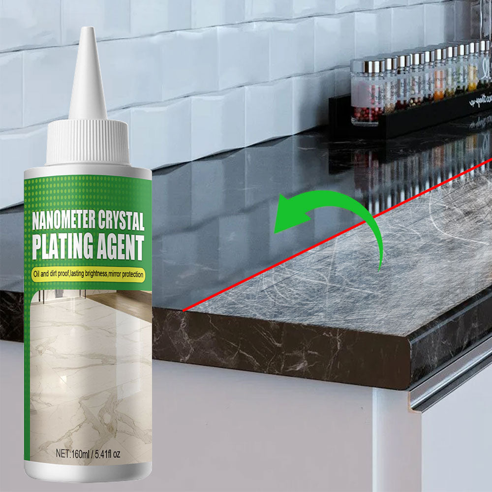 Revêtement NanoShine brillant appliqué sur un comptoir de cuisine en granit, offrant protection et éclat miroir.