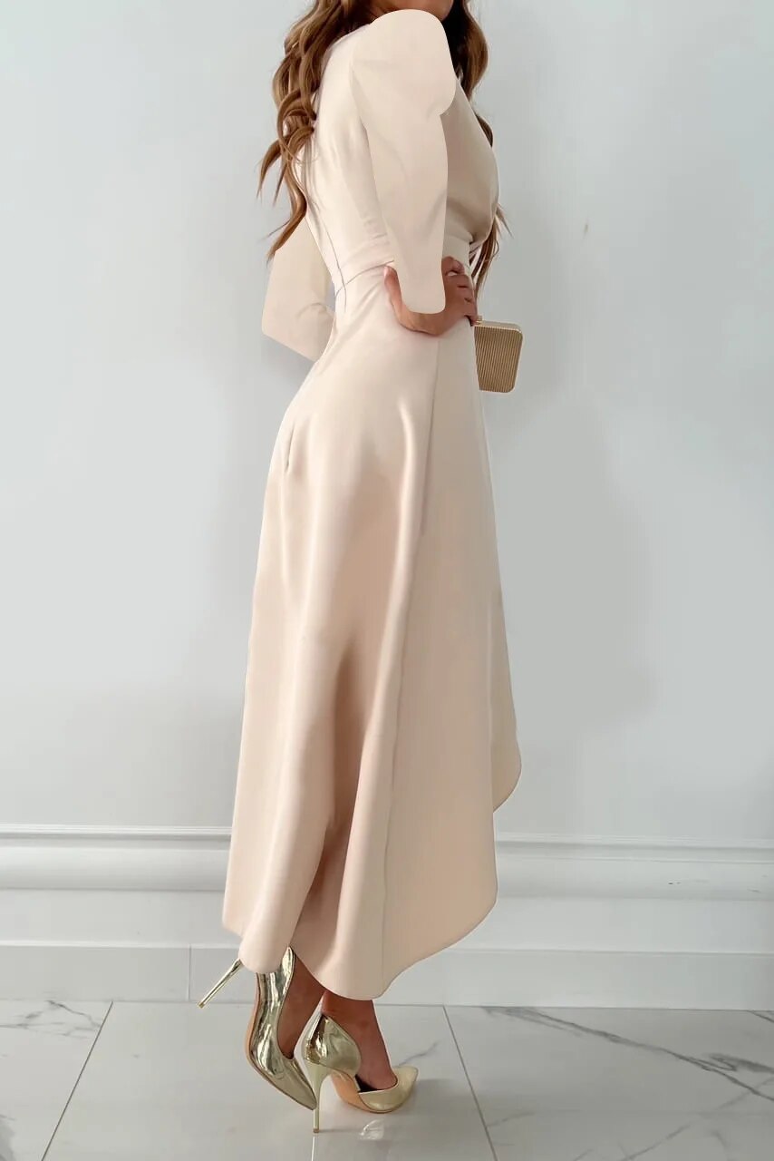 Robe de soirée femme noire, coupe longue et élégante, col V, manches longues. Parfaite pour occasions.