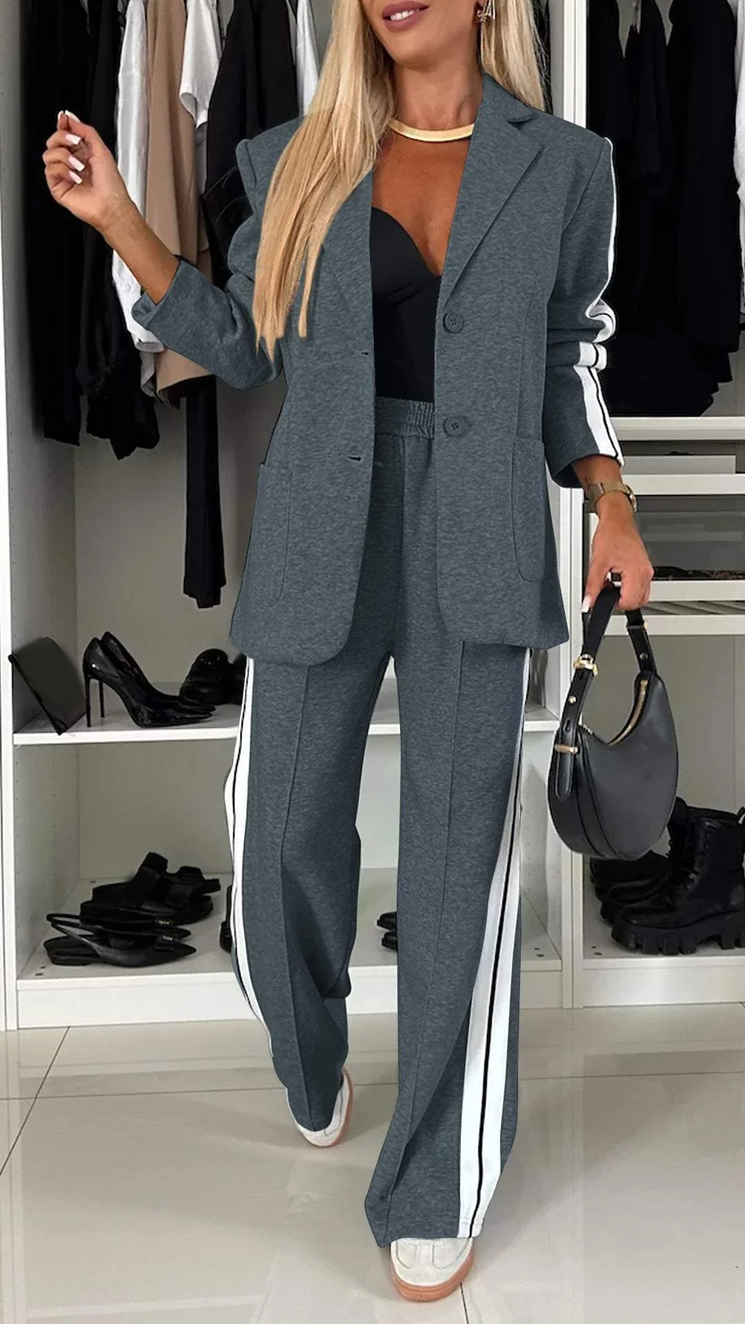 Ensemble femme noir 2 pièces VivaSet 17 : blazer élégant, pantalon large. Idéal bureau ou soirée.