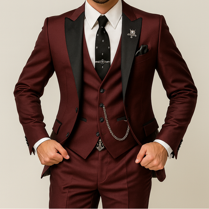 Costume homme 3 pièces élégant bordeaux. Parfait pour mariage, cérémonie ou événement formel.