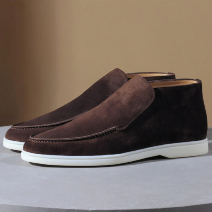 Vue profil mocassins homme casual chic. Confort optimal pour activités quotidiennes et décontractées.