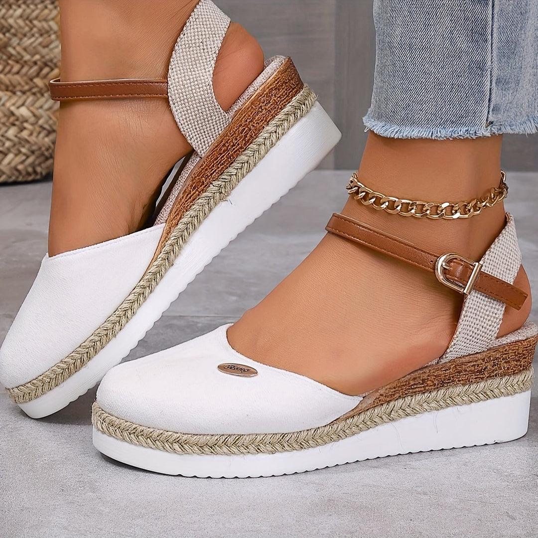 Sandales compensées femme élégantes à bout fermé, parfaites pour l'été et le confort.