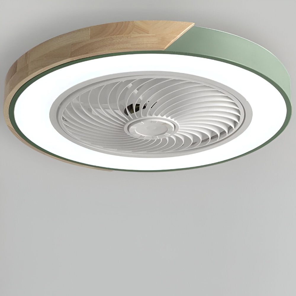 Ventilation efficace et éclairage plafond LED. Le ventilateur intelligent pour votre confort.