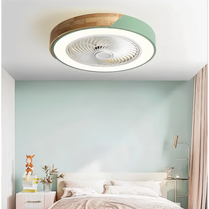 Ventilateur de plafond avec lumières LED. Design contemporain pour un refroidissement discret.