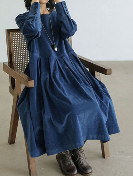 Robe élégante pour femmes, coupe sophistiquée, idéale soirée et événements chic. Confortable et tendance.
