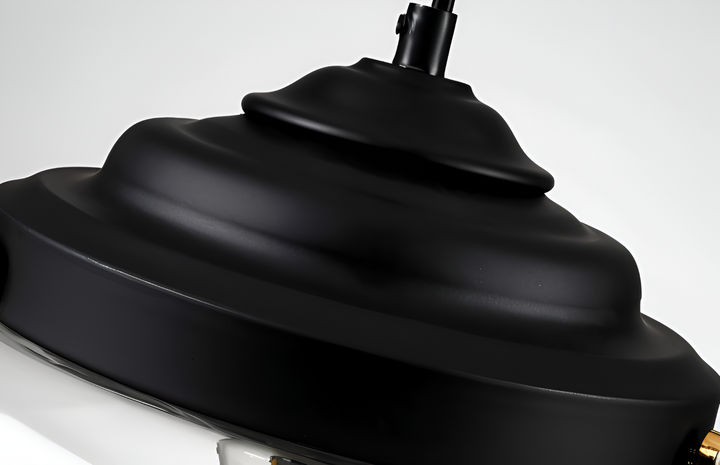 Lampe de plafond nordique sécurisante pour chambre d'enfants, fabriquée avec des matériaux durables.