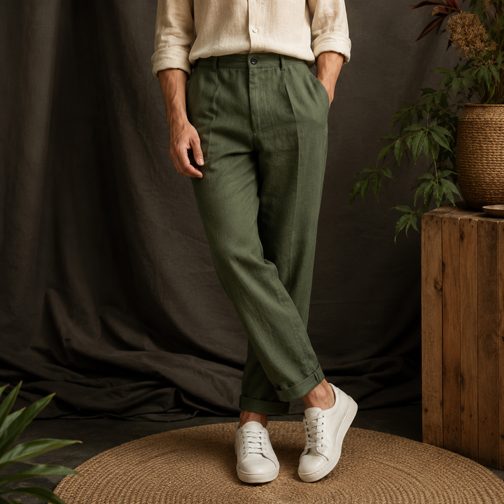 Pantalon homme blanc décontracté à coupe ample pour l'été, avec taille élastique et confort optimal.