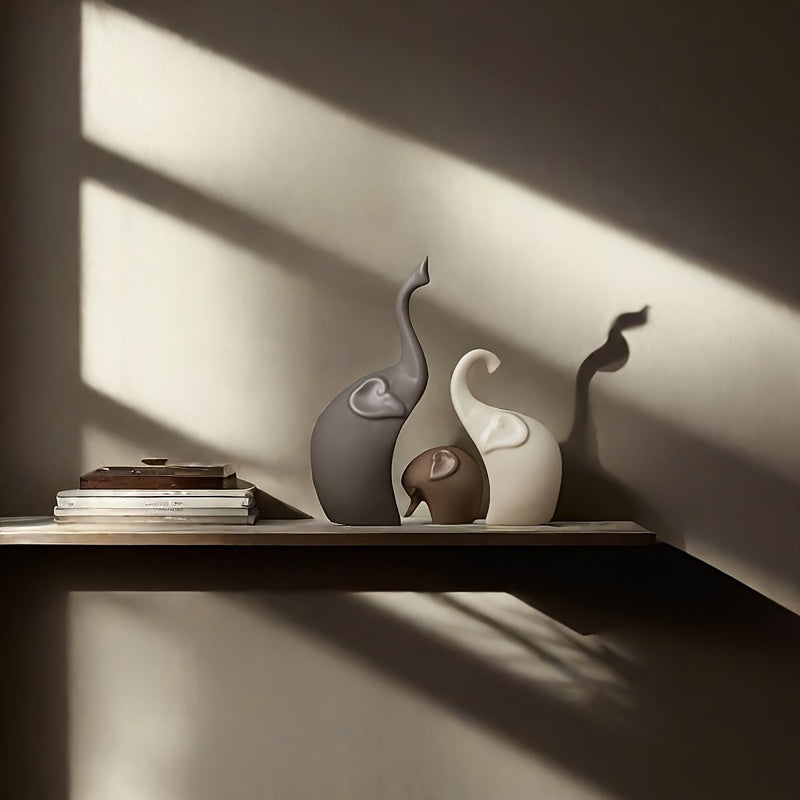 Décoration moderne: 3 éléphants en céramique mate, idéal pour le salon, le bureau ou comme cadeau.