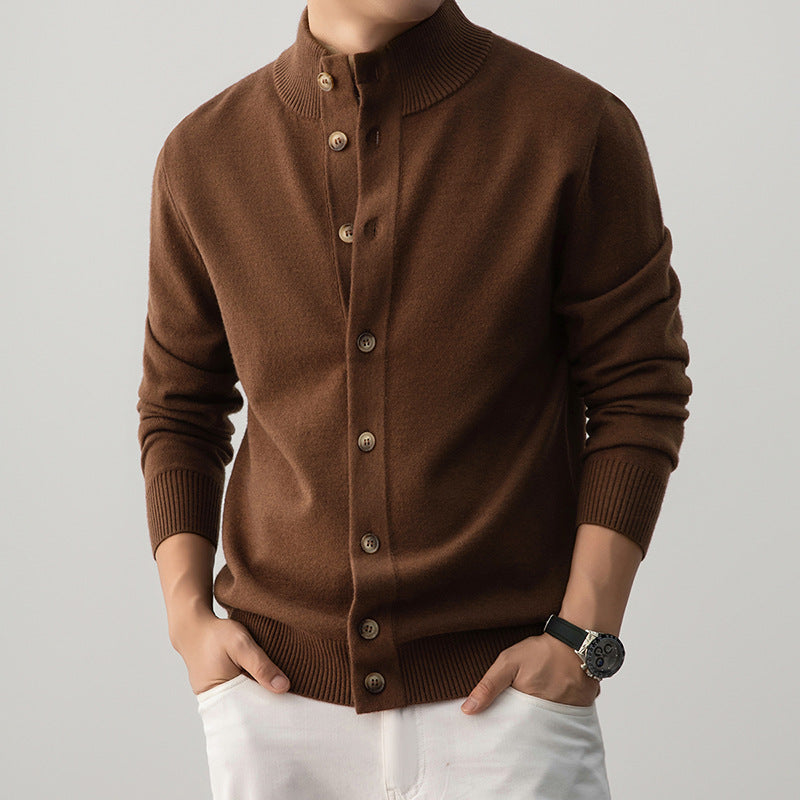 Gilet homme épais à col roulé, idéal pour l'hiver. Chaud et confortable, un essentiel de la mode masculine.