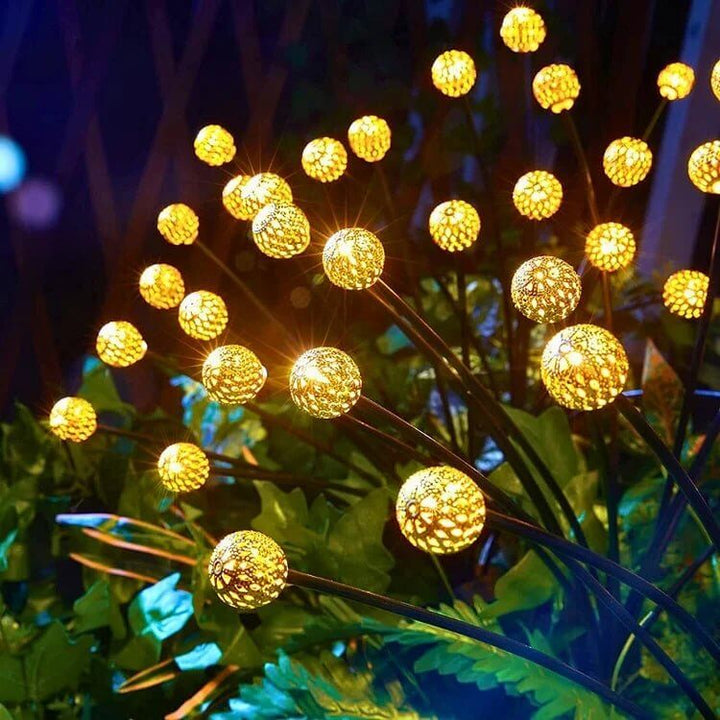 Décoration lumineuse extérieure solaire LED, modèle papillon, pour un jardin enchanteur.