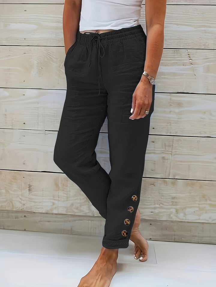 Pantalon femme confortable, coupe droite, parfait pour une tenue décontractée quotidienne.