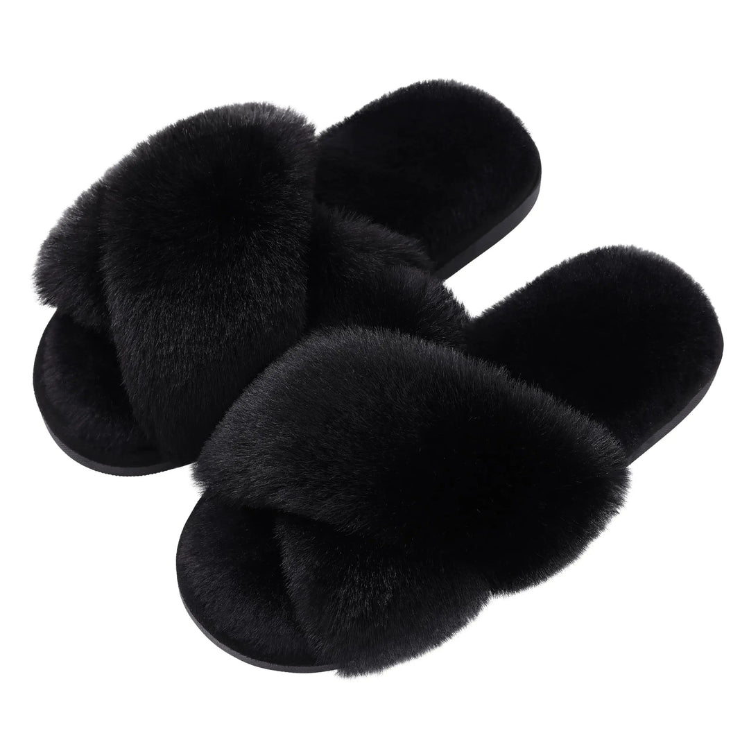 Chaussons douillets et confortables pour femmes, design élégant, parfaits pour l'intérieur et la maison.