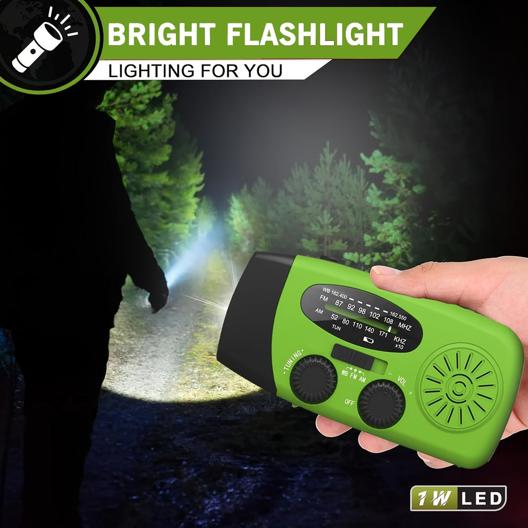 Radio d'urgence polyvalente pour le camping, assurant communication, lumière et chargement hors réseau.