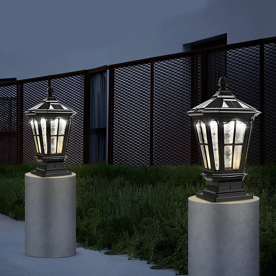 Luminaire extérieur solaire LED en aluminium, étanche, parfait pour éclairer jardin, allée ou terrasse.