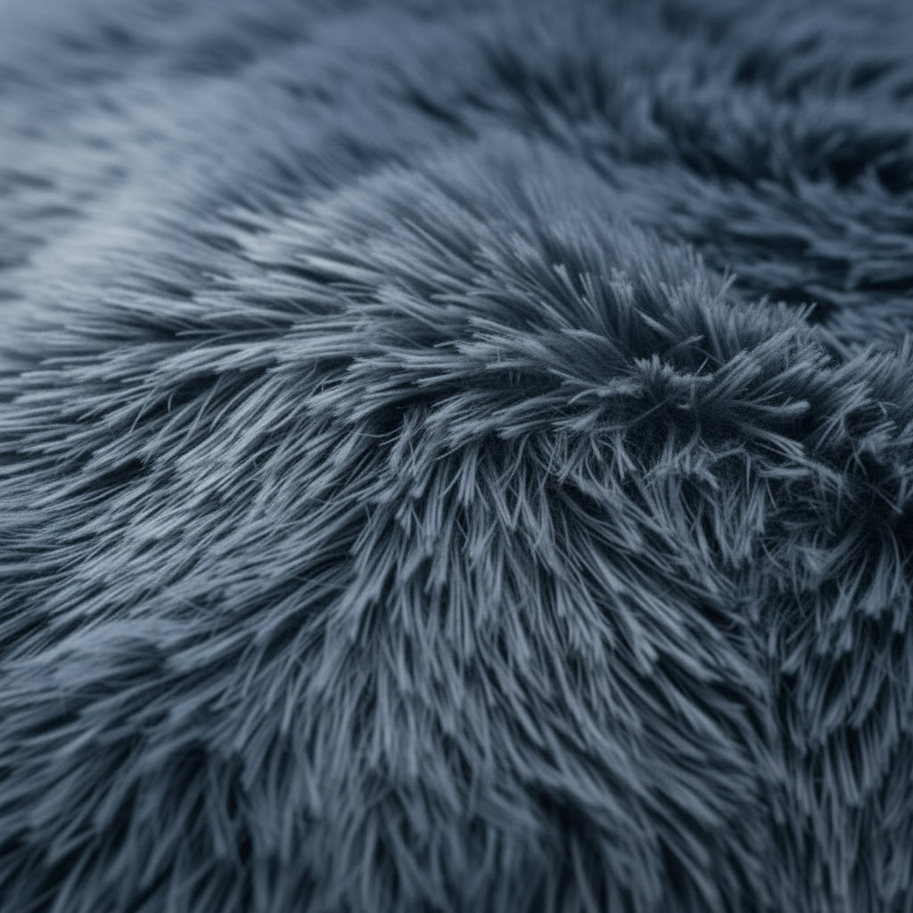 Accessoire essentiel : lit cocooning anti-anxiété en fausse fourrure pour un sommeil apaisant des animaux.