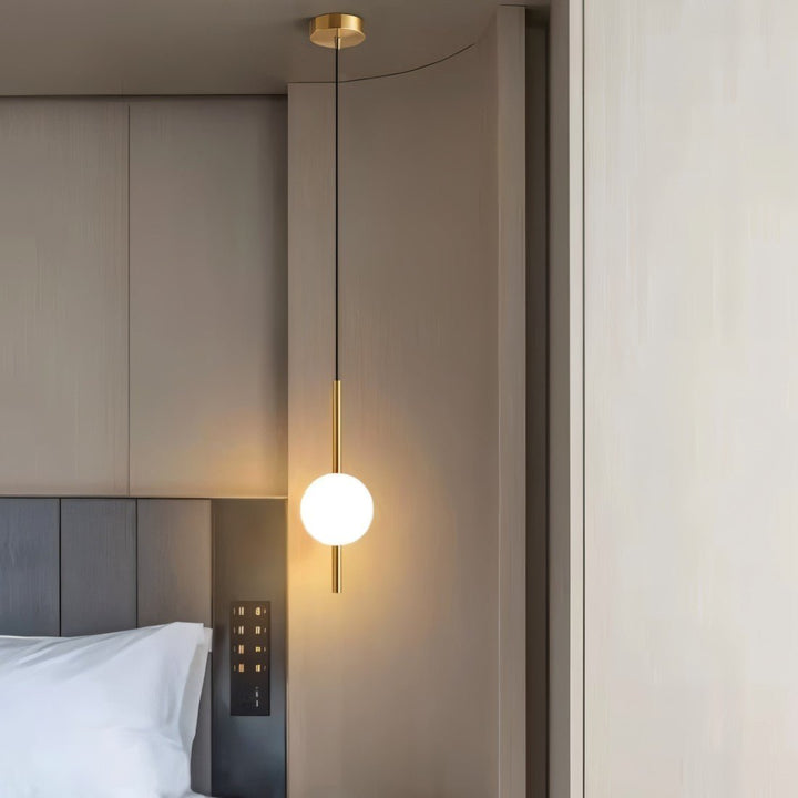 Lampe suspendue moderne avec LED, idéale pour éclairage cuisine et salon. Hauteur ajustable, style contemporain et élégant.